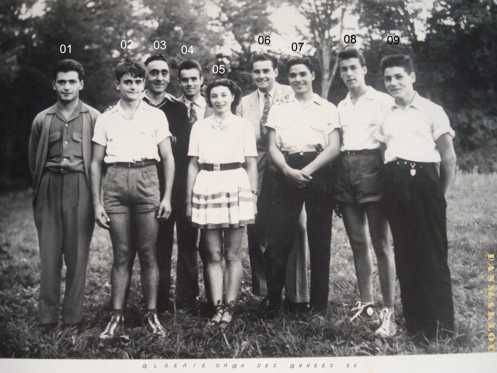 COLO LA PEYROUSE 195X 031 MARMITONS ET MISST 1953.jpg